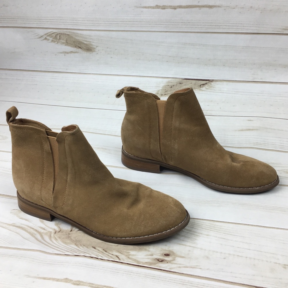 Urban Outfitters women’s Brown Ankle Booties 7M